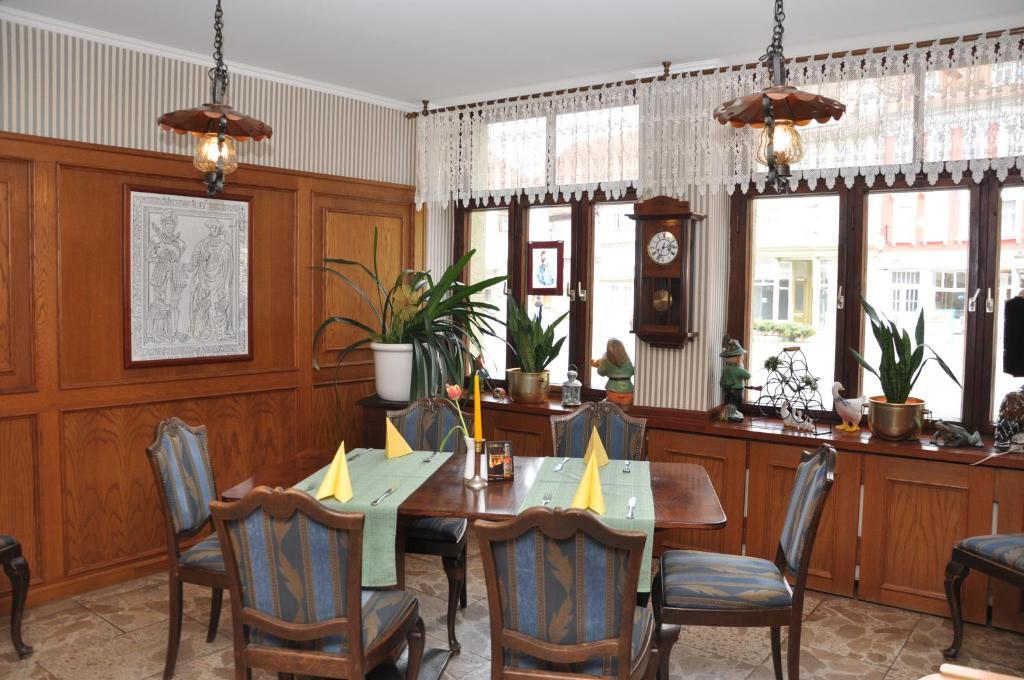 Hotel Goldene Sonne Arnstadt Exterior photo